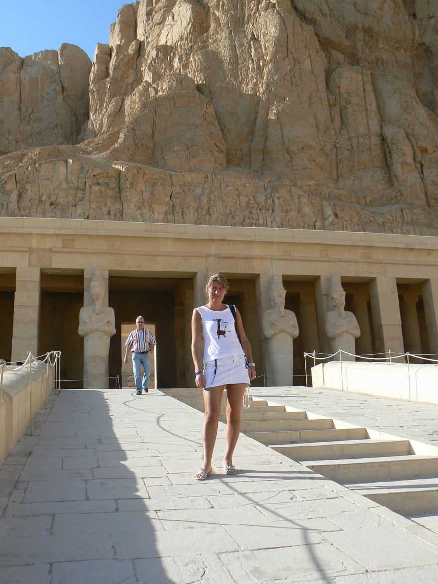 Renatka w Deir el-Bahari